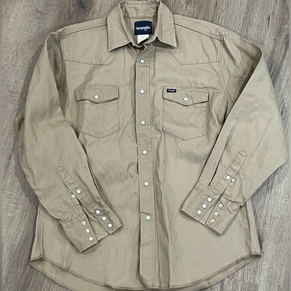 Men’s Vintage VTG Wrangler Pearl Snap Buttons Tan Brown Shirt Jacket Starched - Picture 2 of 9